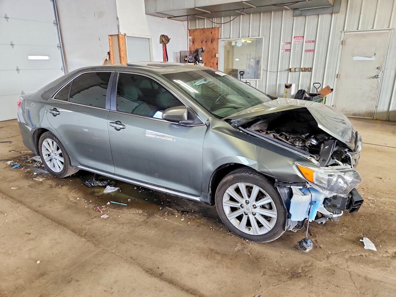 2012 Toyota Camry Xle - Image 4