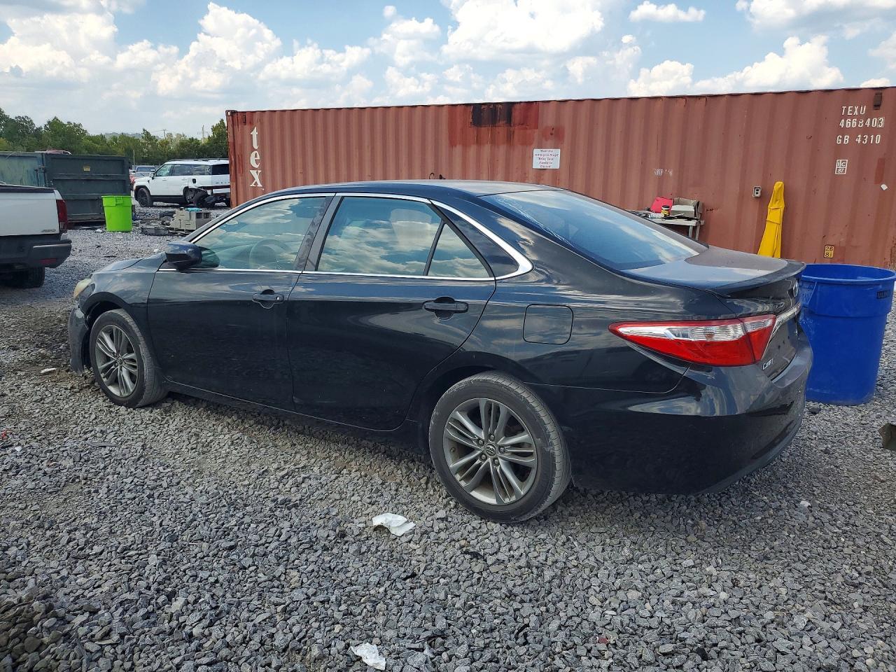 2015 Toyota Camry Se - Фото 2