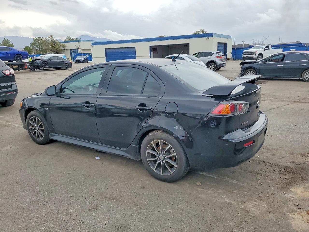 2017 Mitsubishi Lancer Es - Image 2
