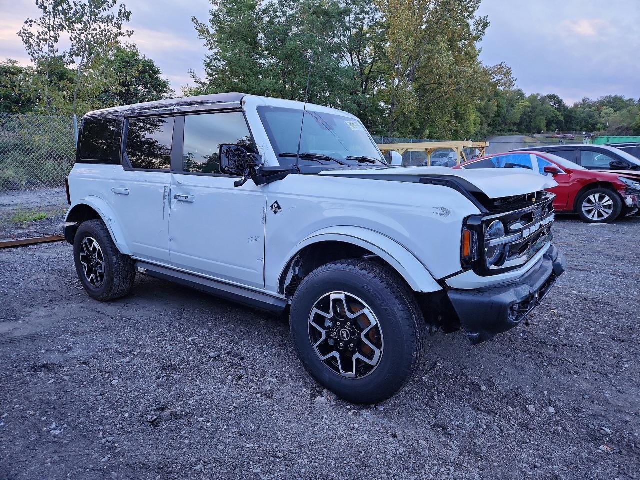 2024 Ford Bronco Outer Banks - Фото 4