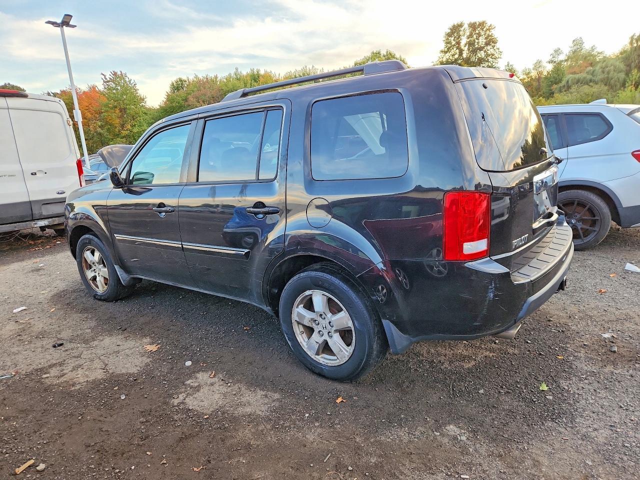 2010 Honda Pilot Ex - Image 2