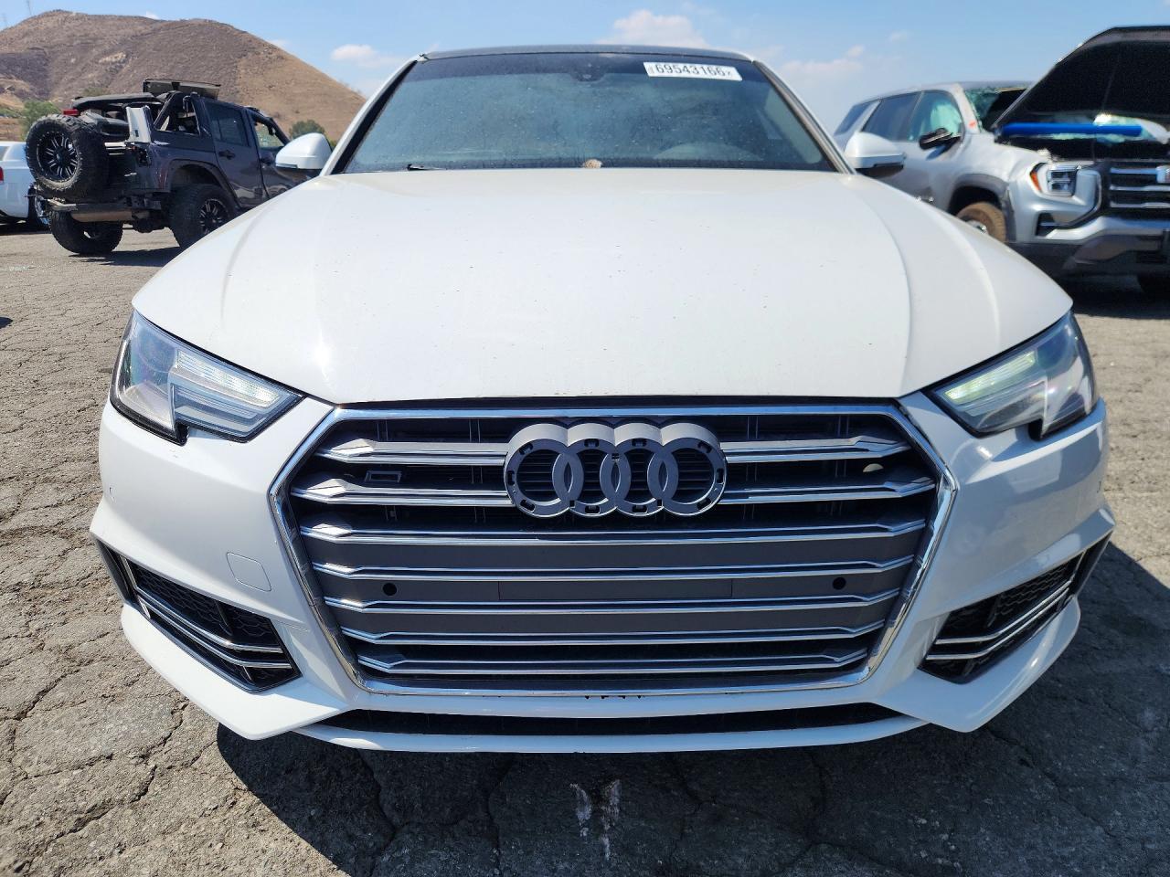 2018 Audi A4 Premium - Фото 5