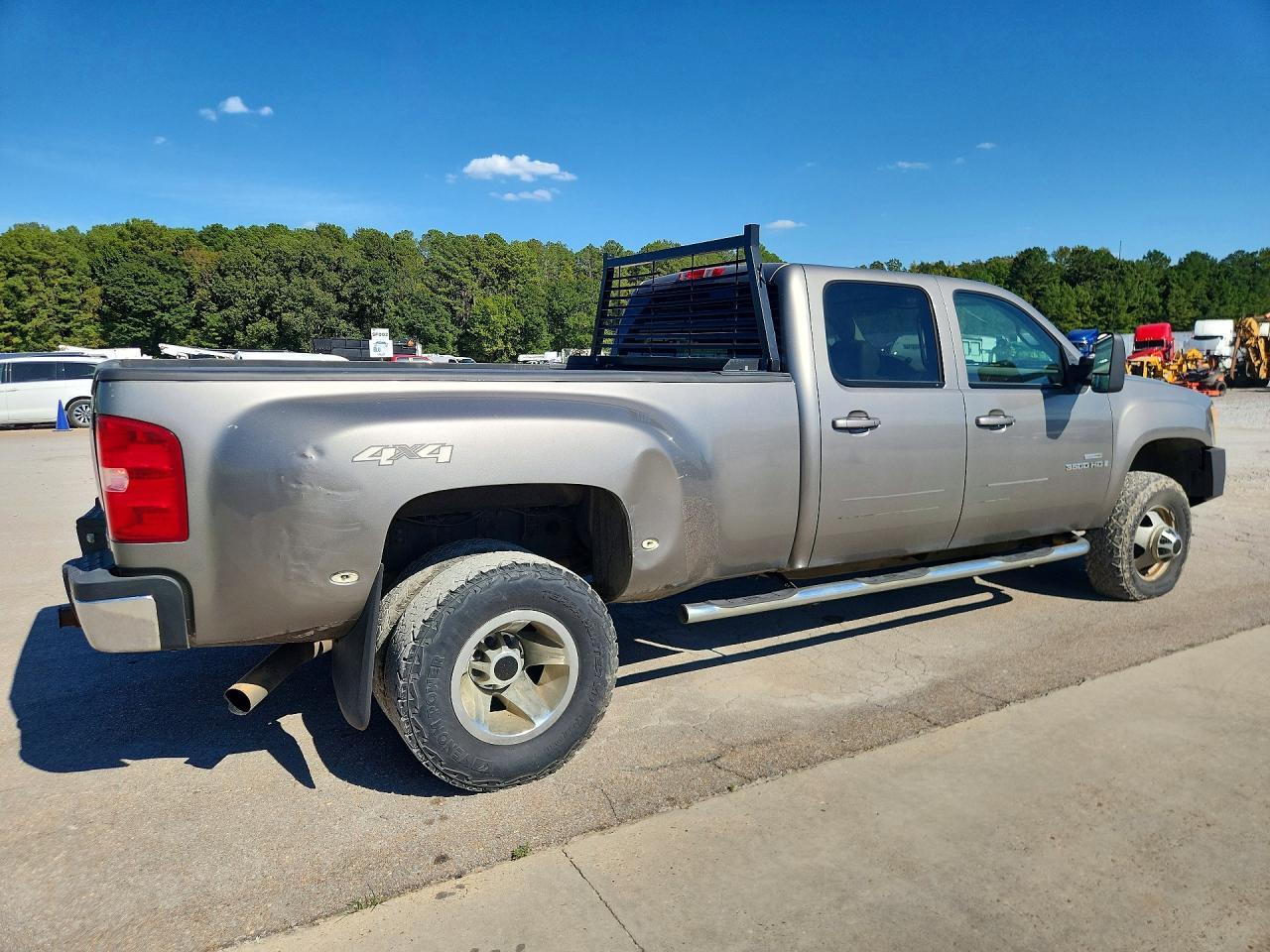 2008 GMC Sierra K3500 - Фото 3