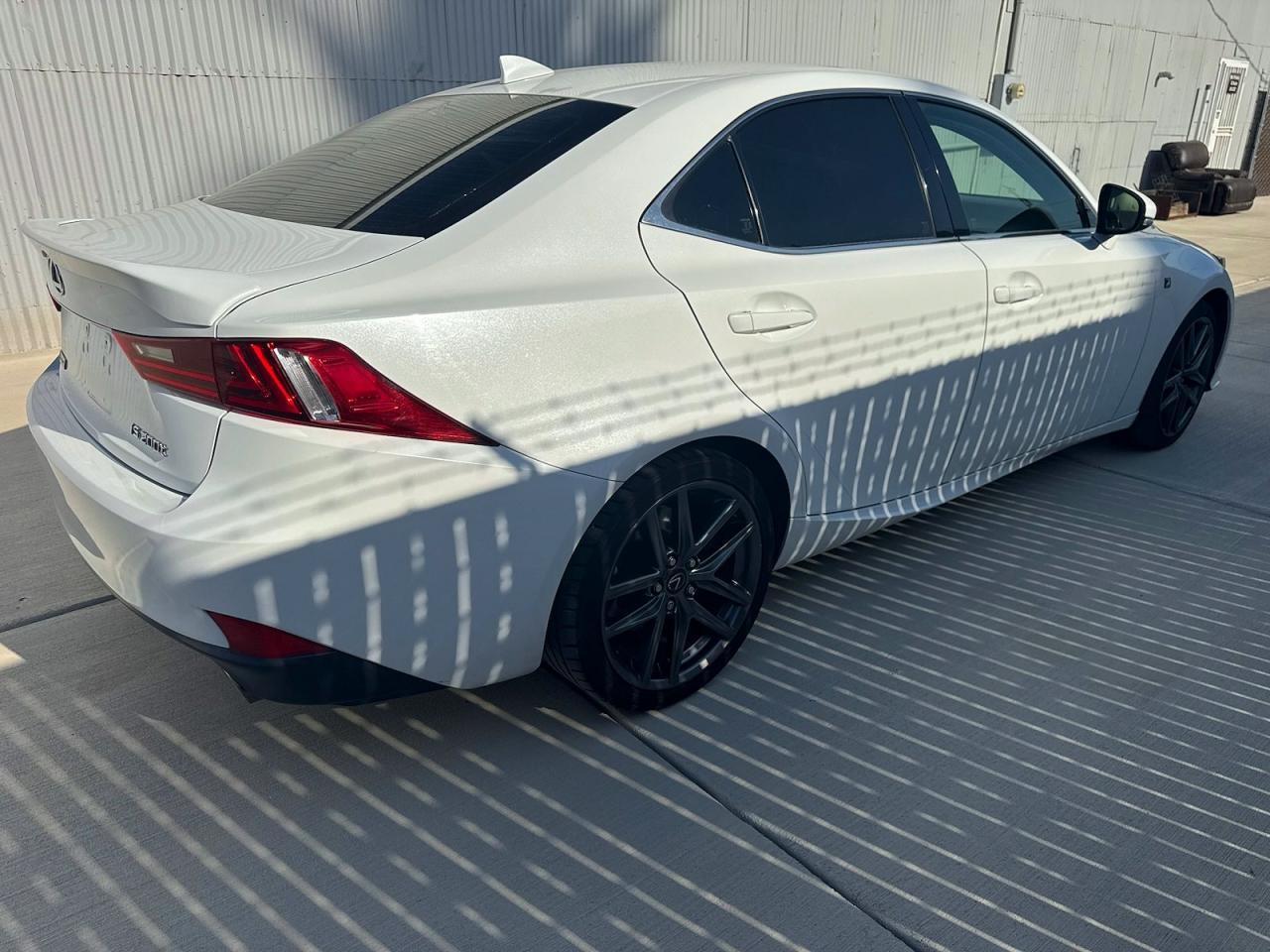 2016 Lexus Is 200T - Фото 4