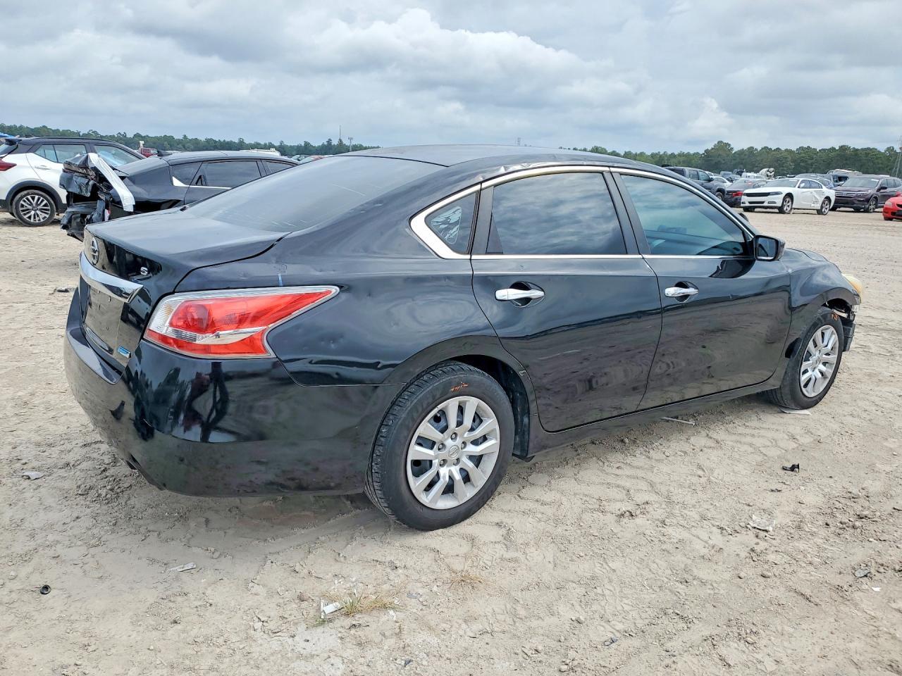 2013 Nissan Altima 2.5 - Image 3