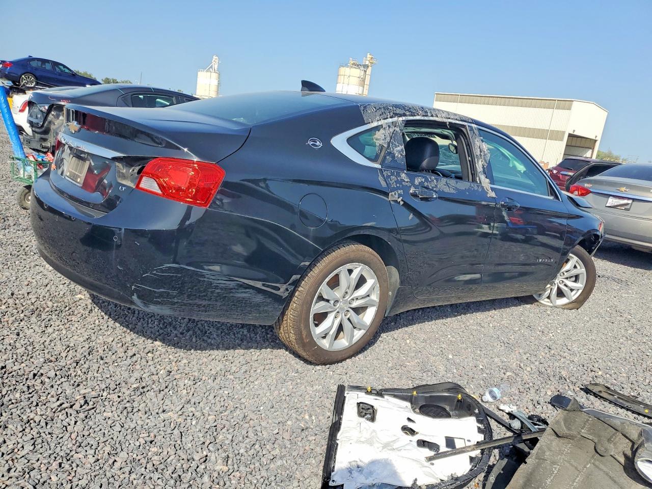2017 Chevrolet Impala Lt - Фото 3