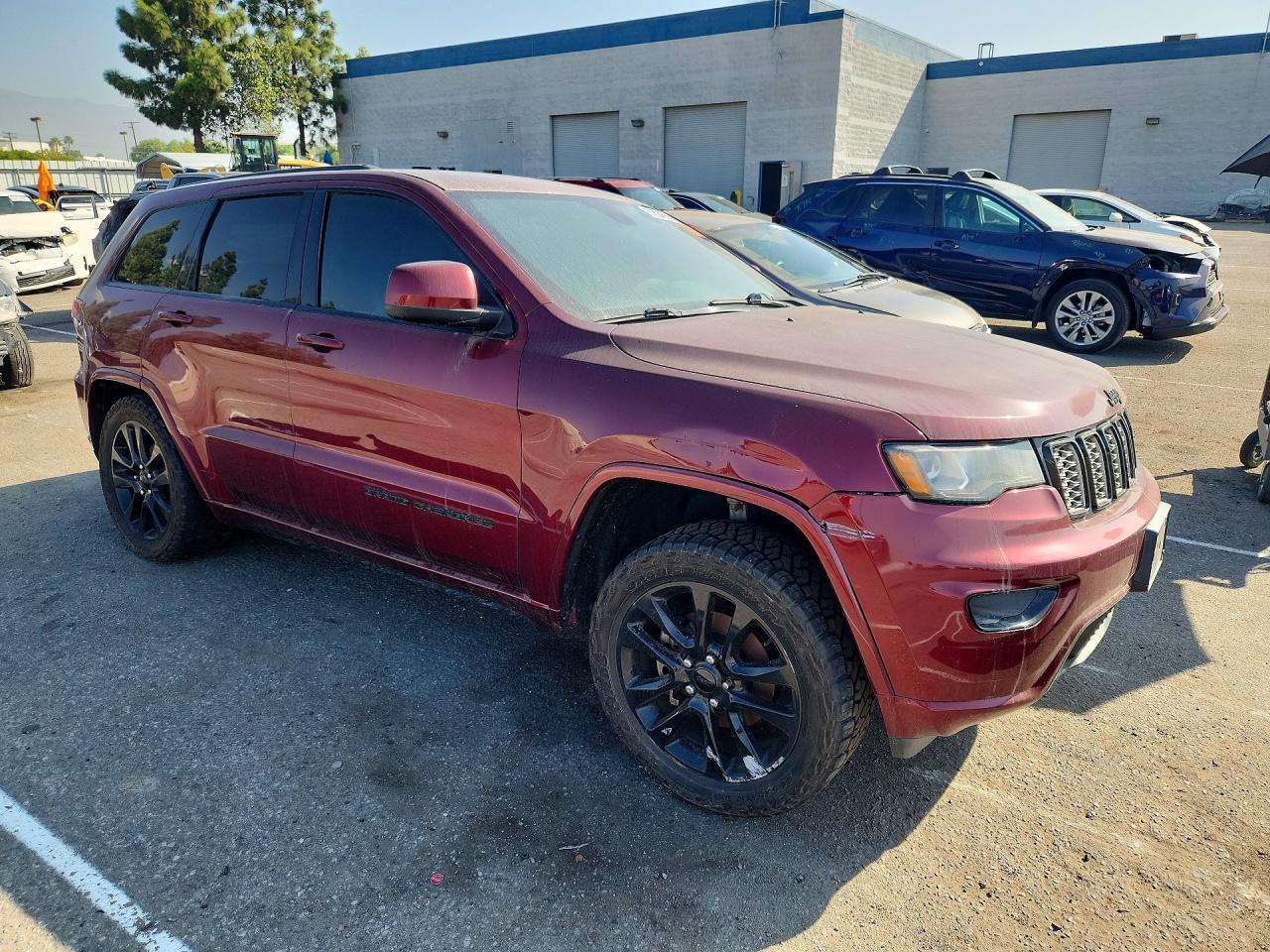 2017 Jeep Grand Cherokee Laredo - Фото 4