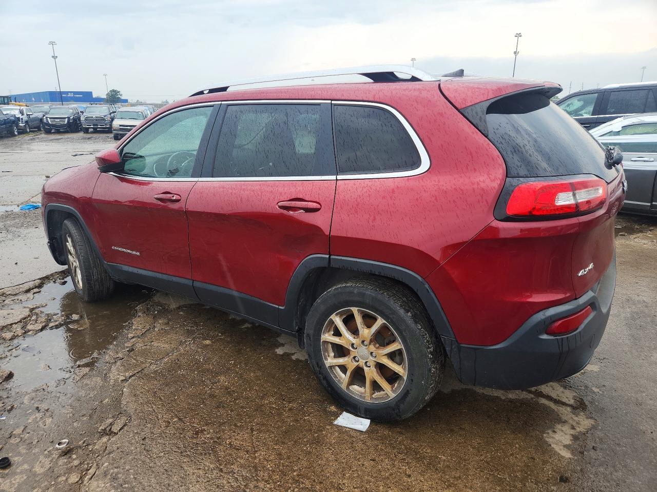 2016 Jeep Cherokee Latitude - Фото 2