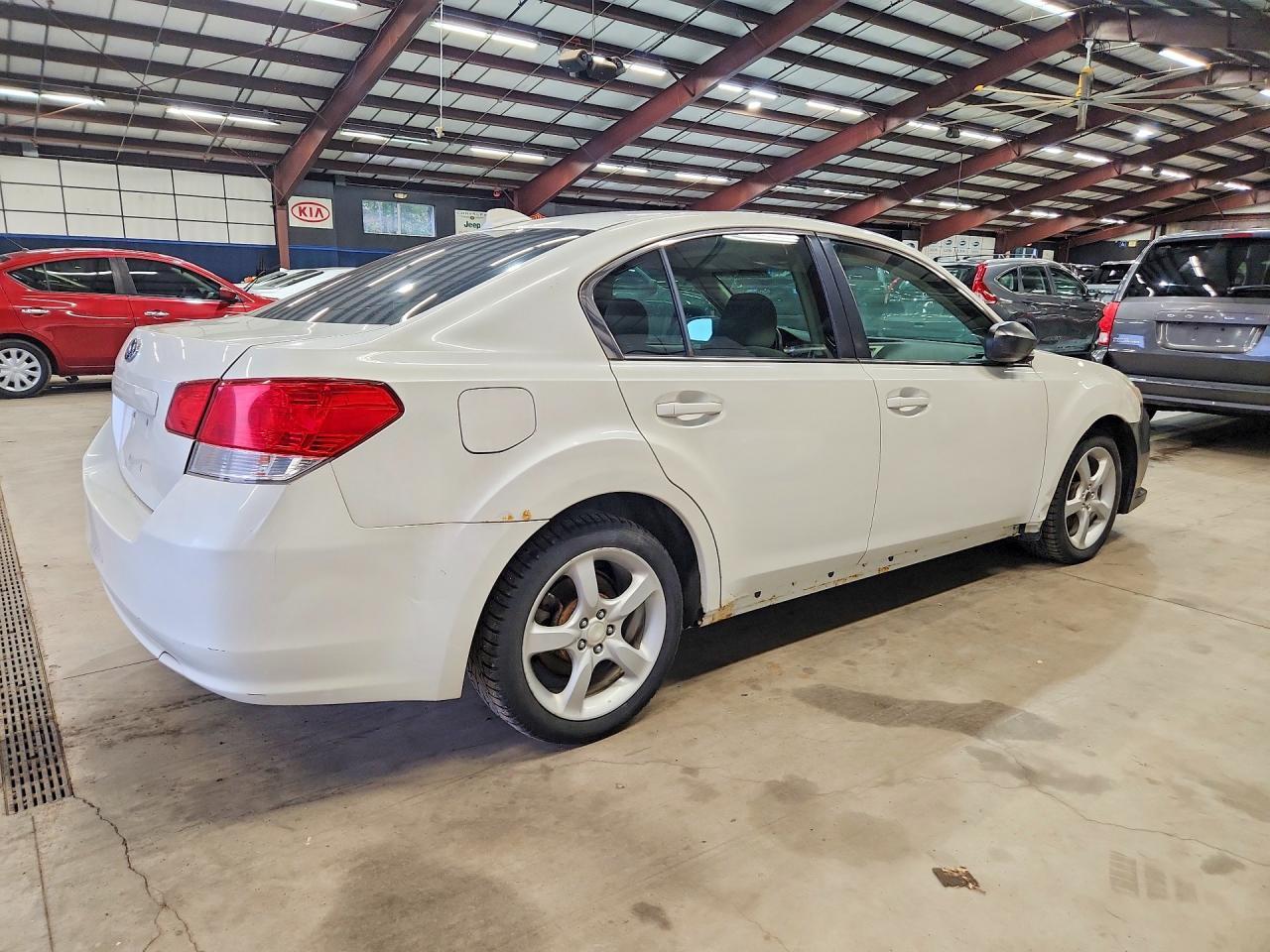 2014 Subaru Legacy 2.5I - Image 3