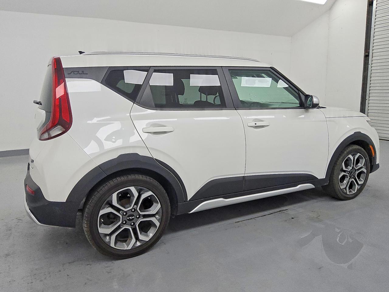 2022 Kia Soul X-Line - Фото 3