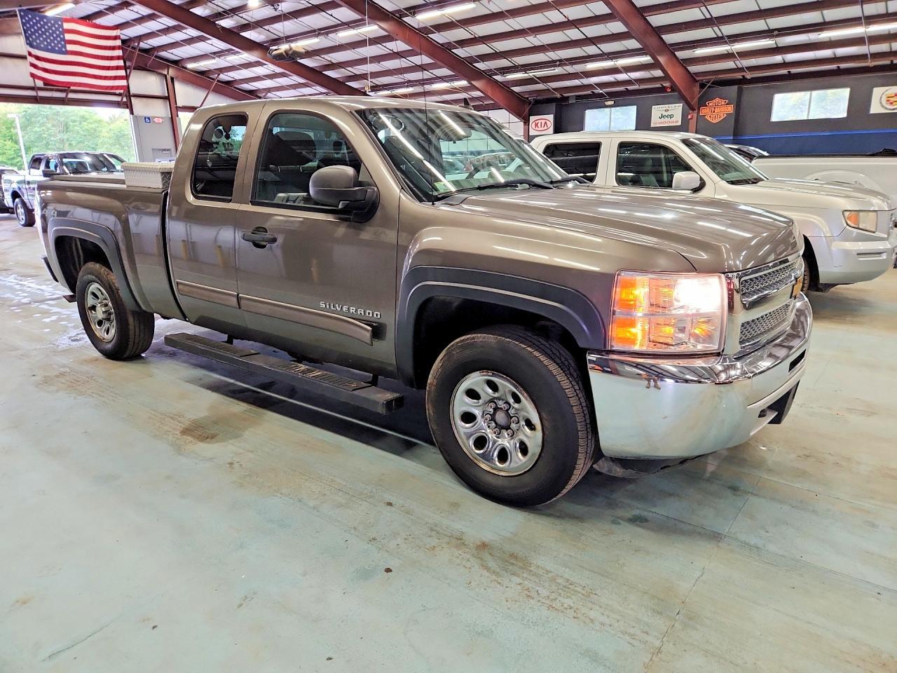 2013 Chevrolet Silverado K1500 Ls - Image 4