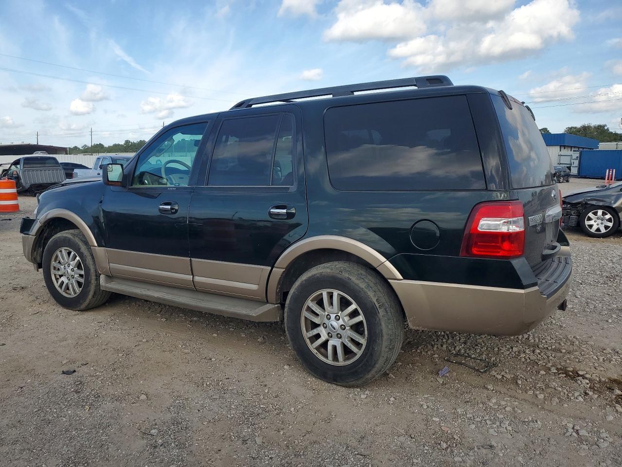 2013 Ford Expedition Xlt - Image 2
