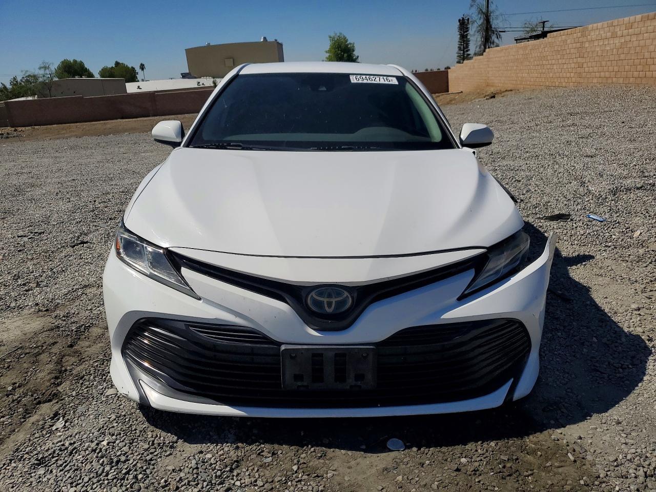 2020 Toyota Camry Le - Image 5