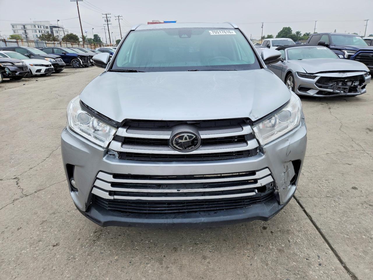 2018 Toyota Highlander Xle - Image 5