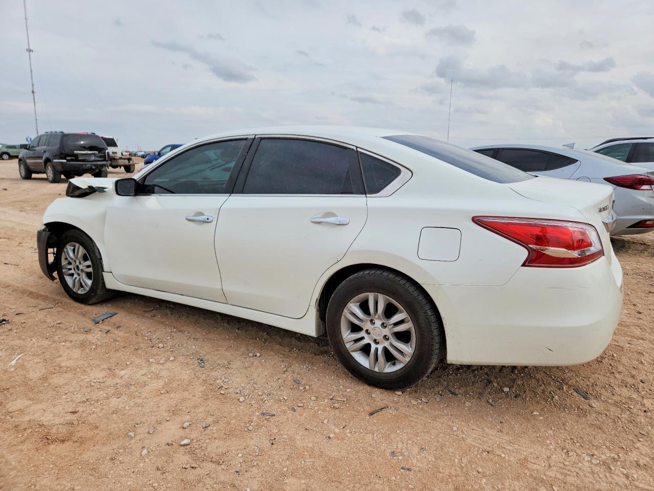 2013 Nissan Altima 2.5 - Фото 2