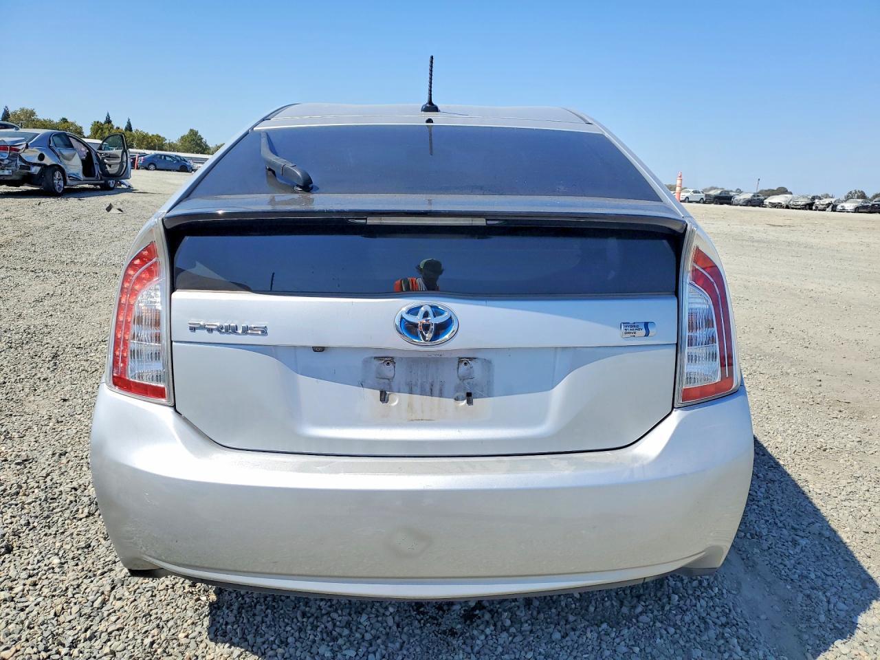 2015 Toyota Prius Four - Image 6