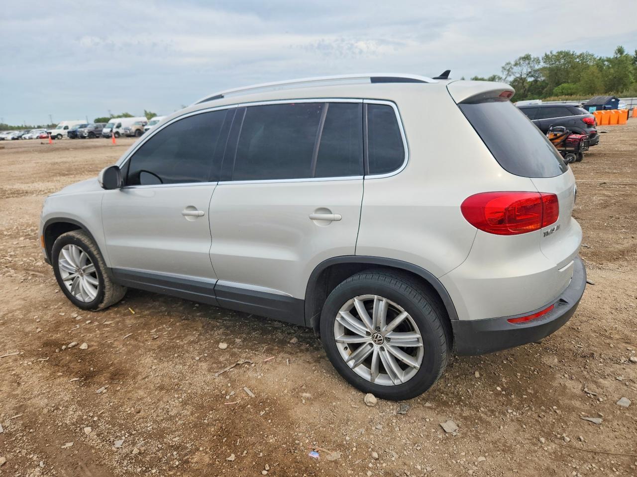 2012 Volkswagen Tiguan S - Image 2