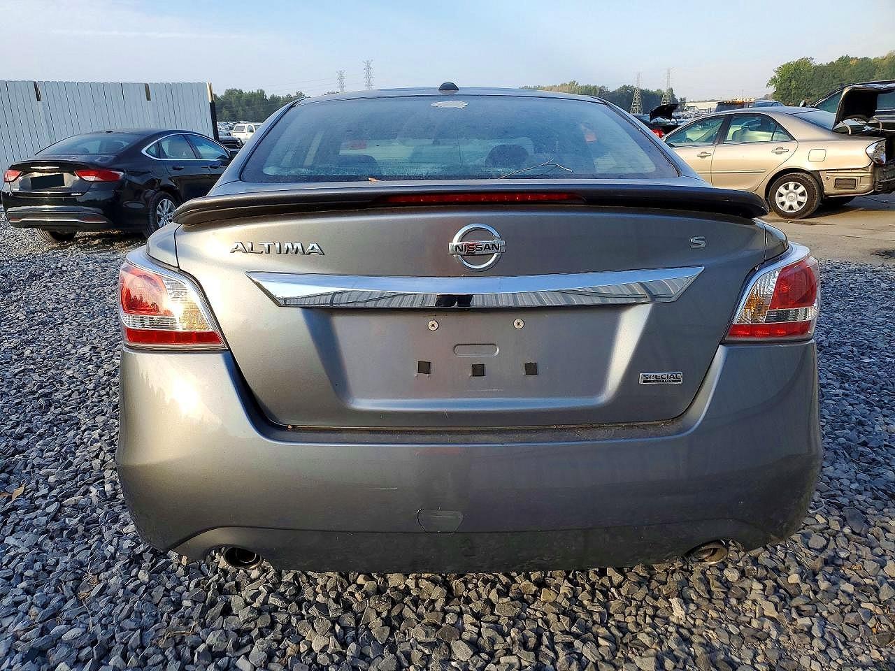 2015 Nissan Altima 2.5 S - Фото 6
