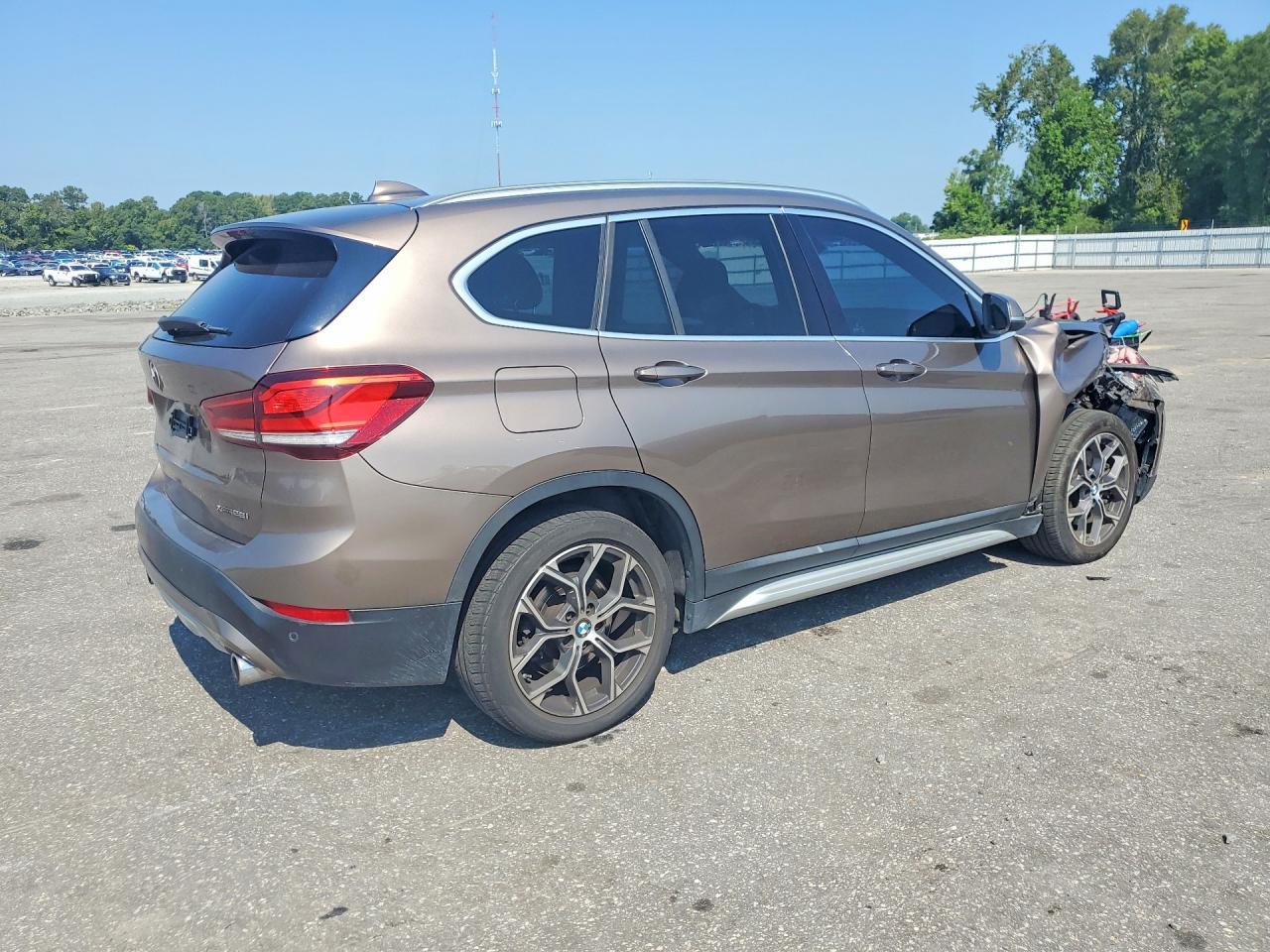2020 BMW X1 xDrive28I - Image 3