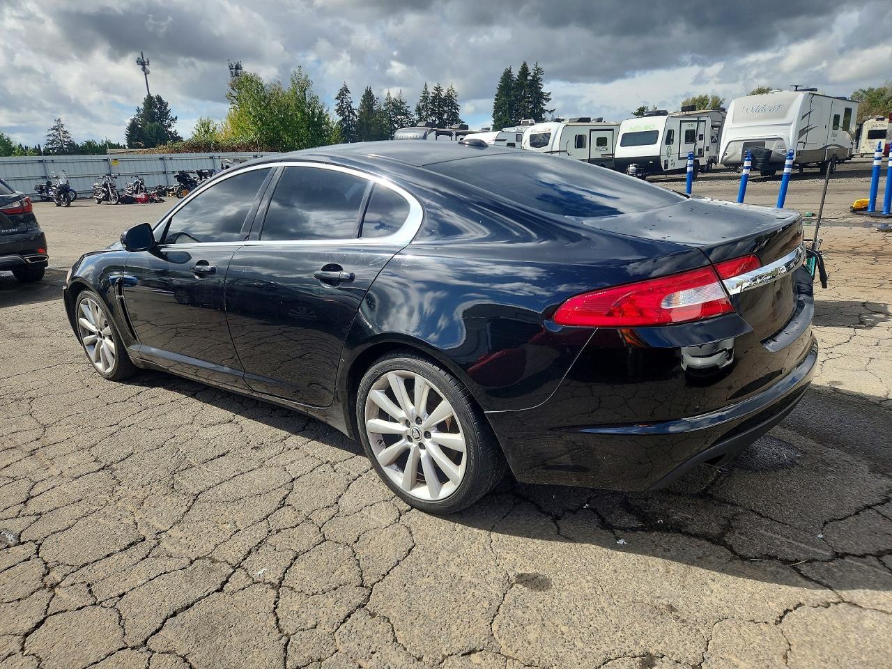 2010 Jaguar Xf Premium - Image 2