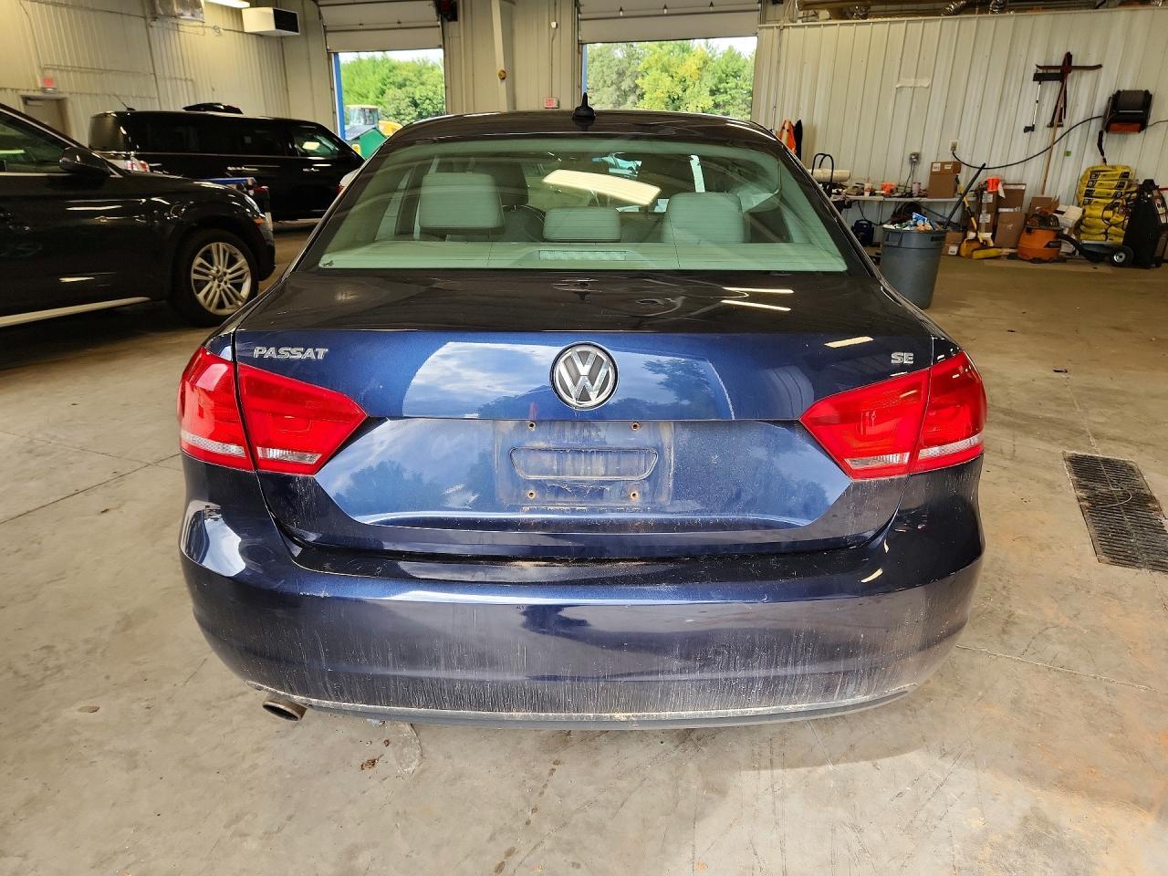 2012 Volkswagen Passat Se - Image 6