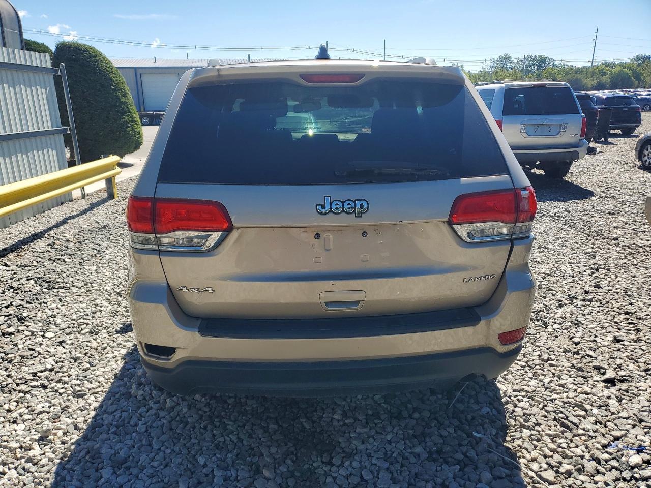 2014 Jeep Grand Cherokee Laredo - Image 6