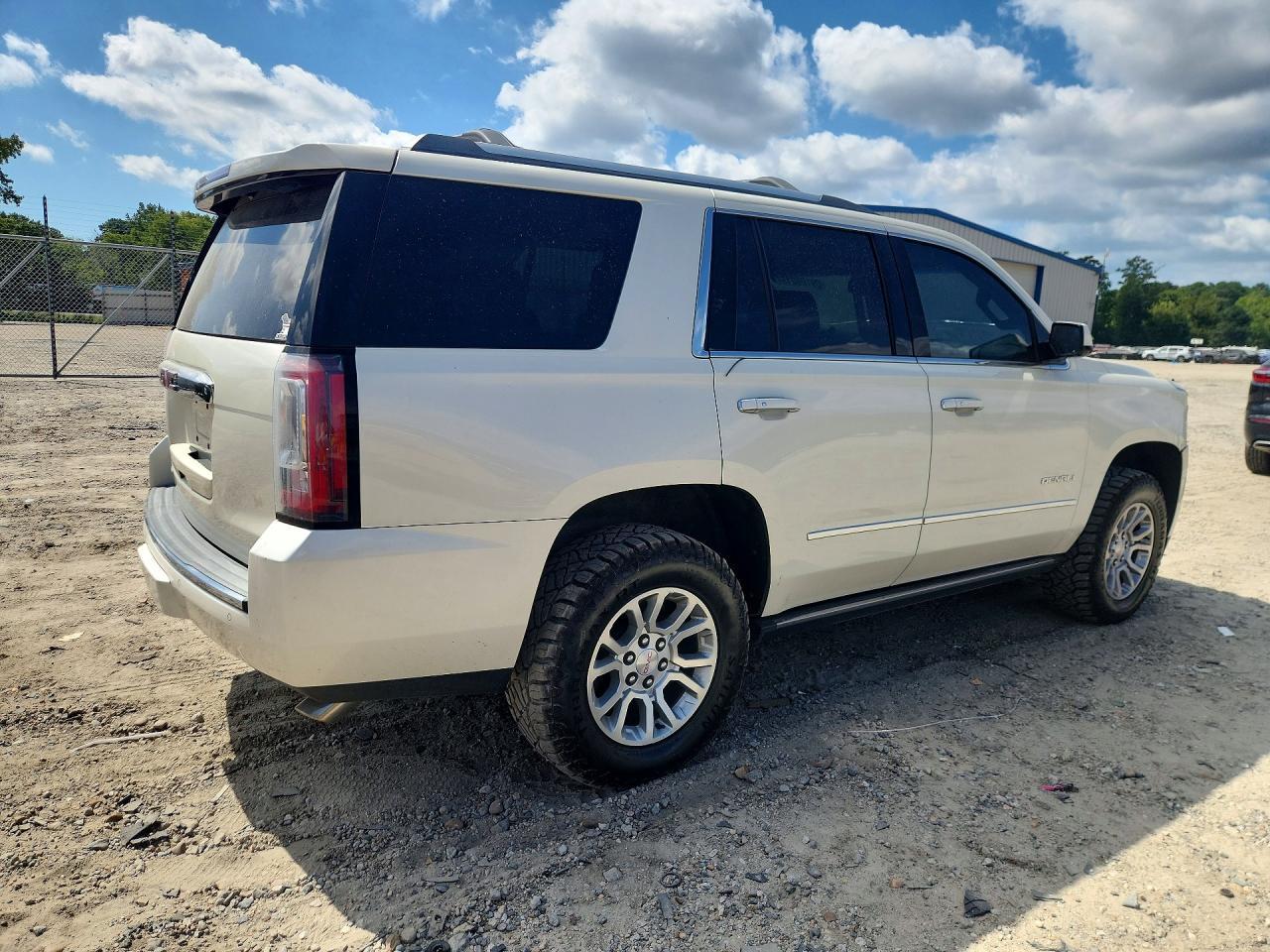 2015 GMC Yukon Denali - Фото 3