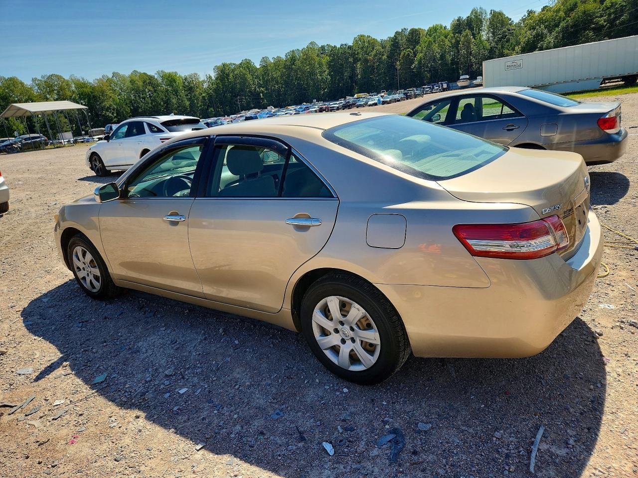 2010 Toyota Camry Le - Image 2