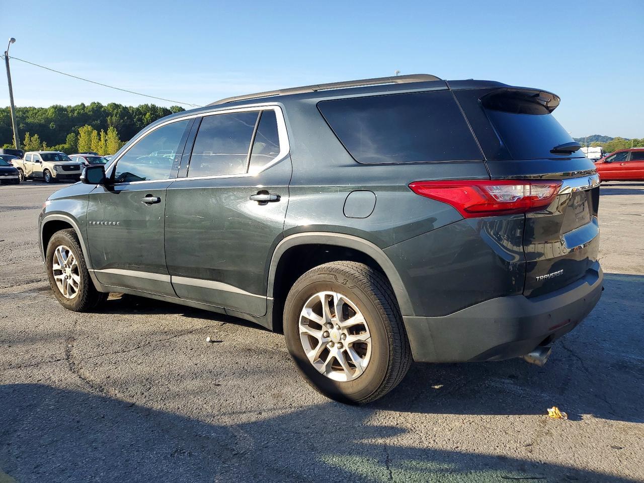 2020 Chevrolet Traverse Lt - Фото 2