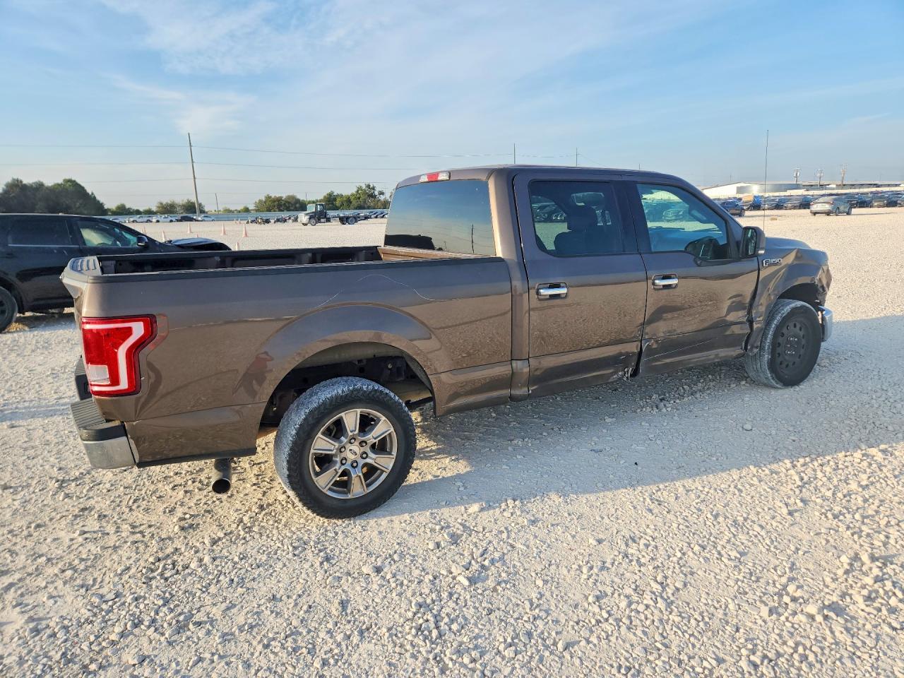 2015 Ford F150 Supercrew - Image 3