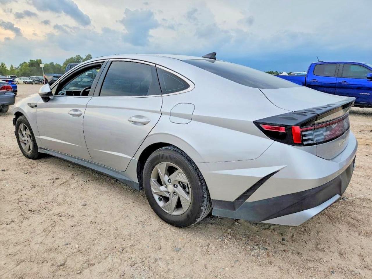 2025 Hyundai Sonata Se - Image 2