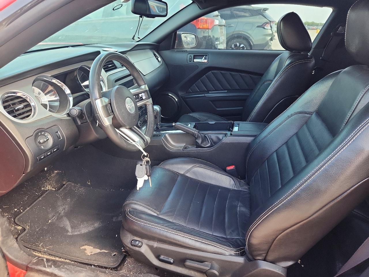 2010 Ford Mustang - Image 7
