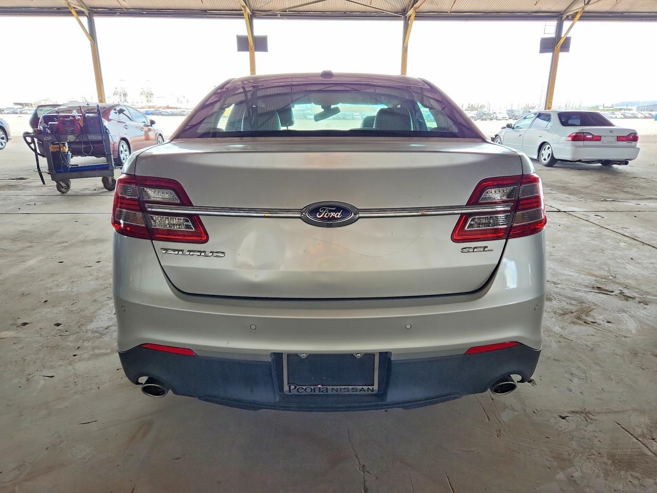 2014 Ford Taurus Sel - Фото 6