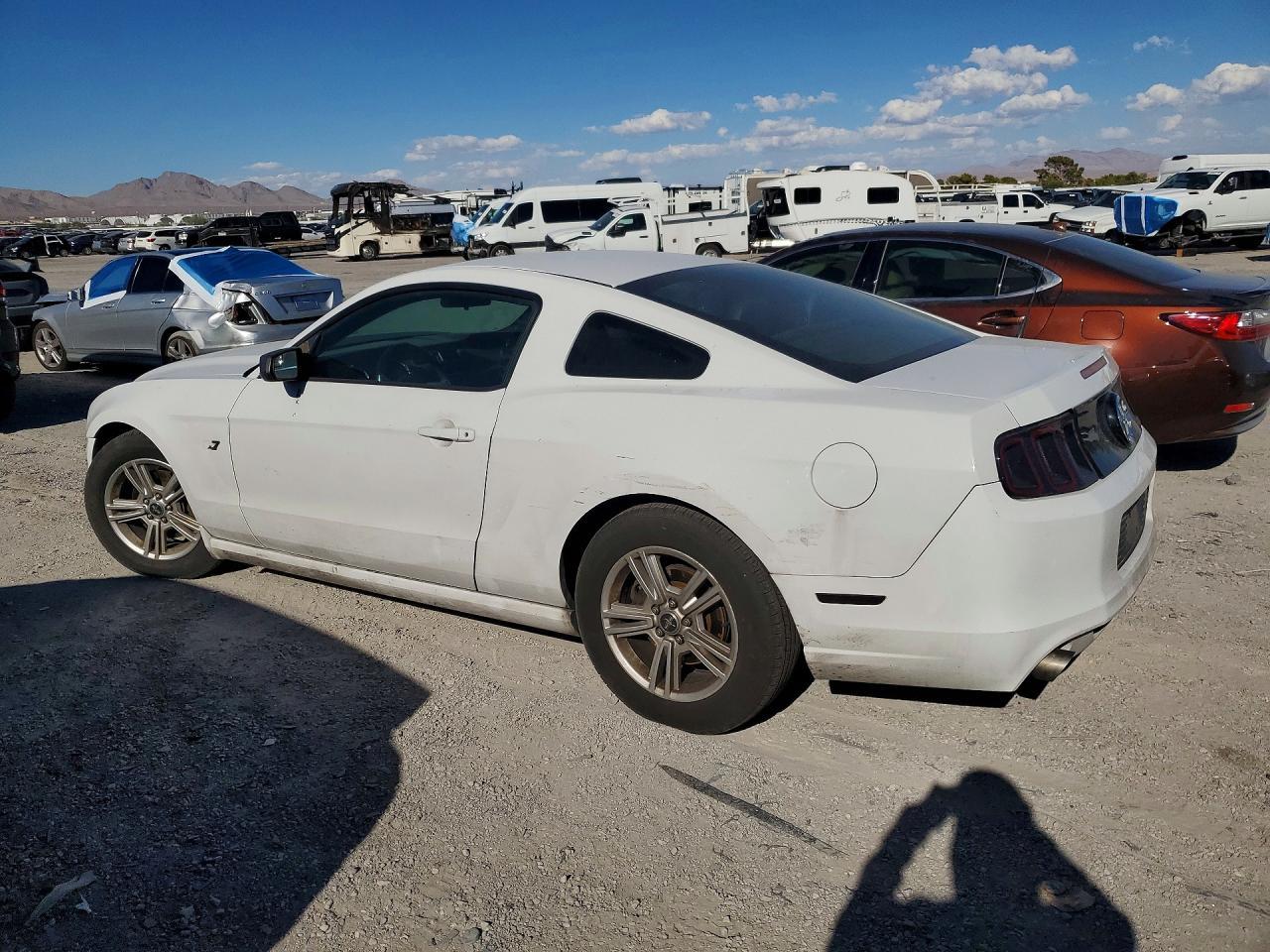2014 Ford Mustang - Image 2