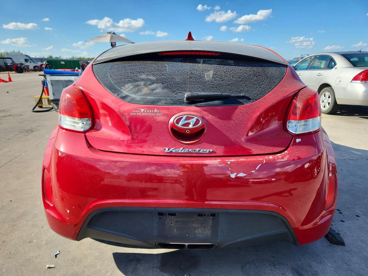 2016 Hyundai Veloster Base - Image 6