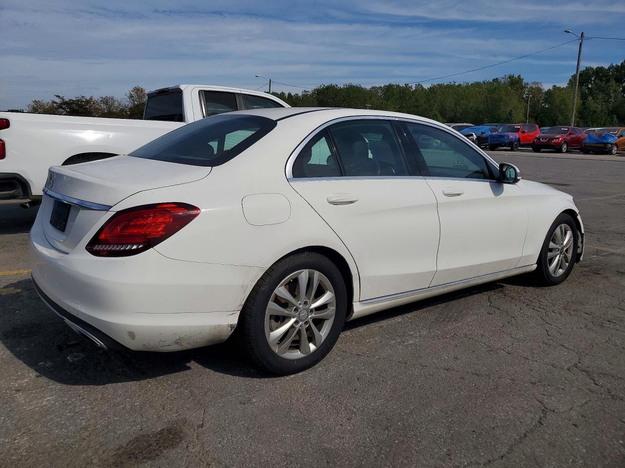 2019 Mercedes-Benz C 300 - Фото 3
