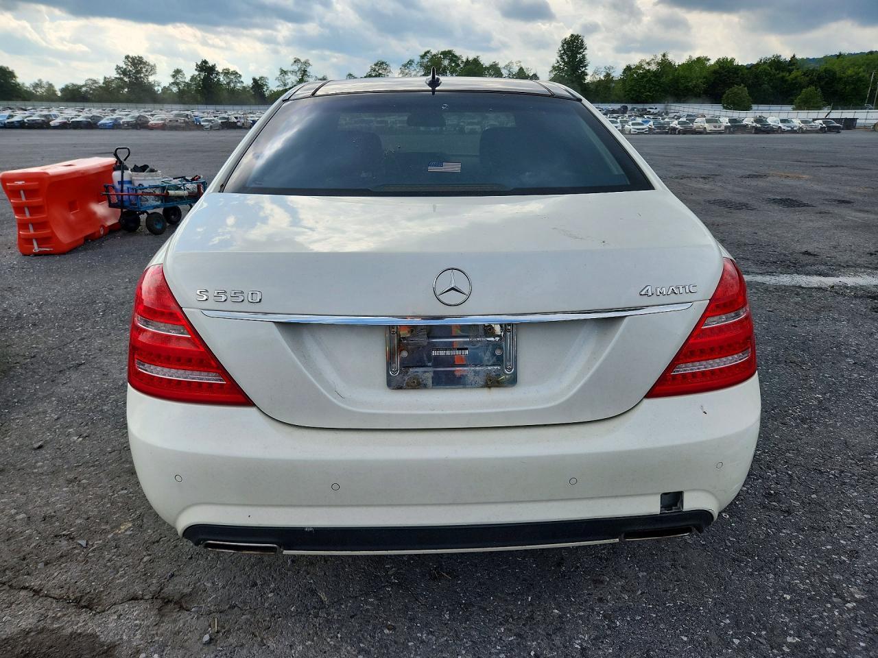 2013 Mercedes-Benz S 550 4Matic - Image 6