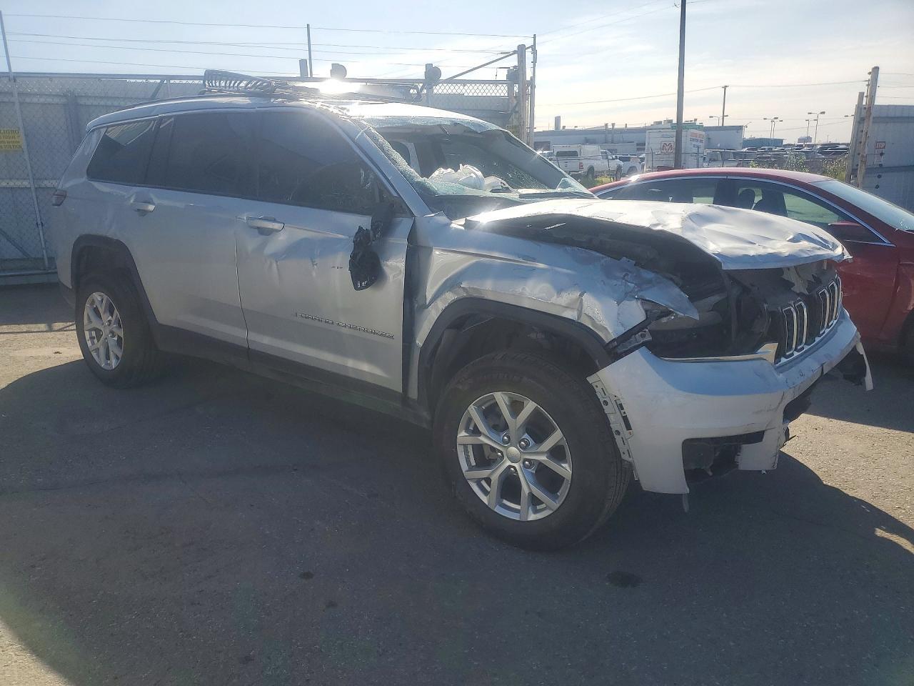 2023 Jeep Grand Cherokee L Limited - Image 4