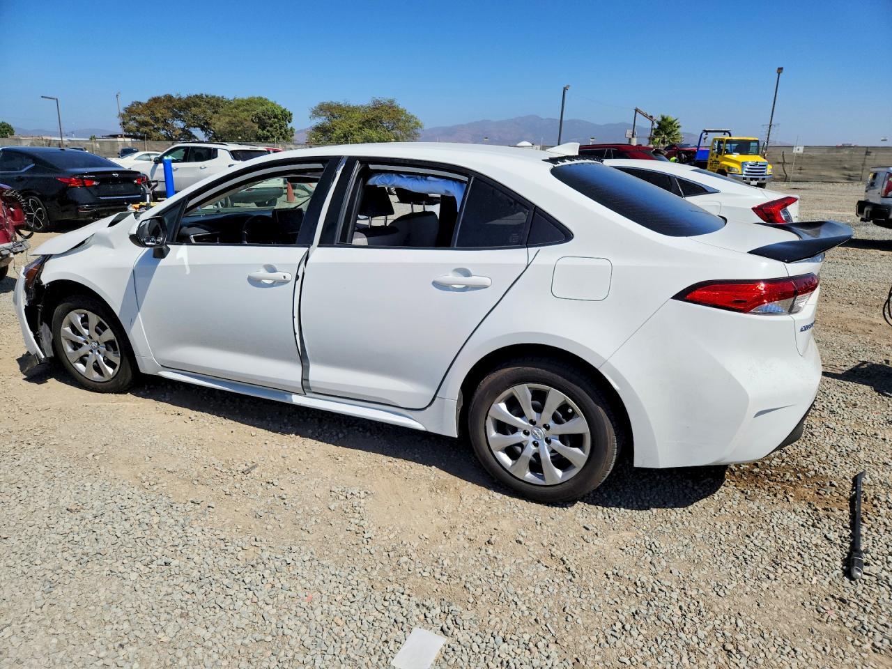 2024 Toyota Corolla Hybrid Le - Image 2