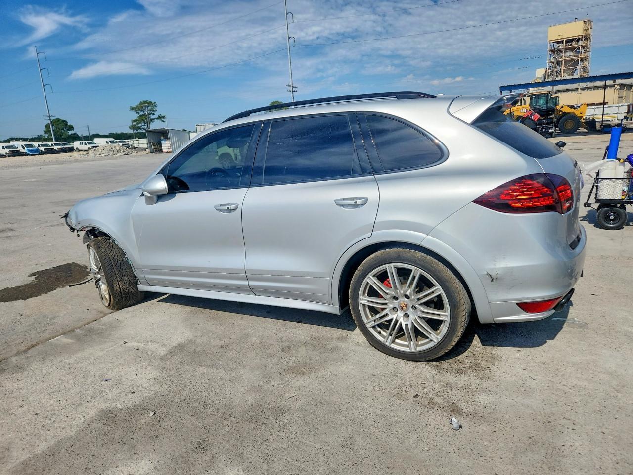 2013 Porsche Cayenne Gts - Image 2
