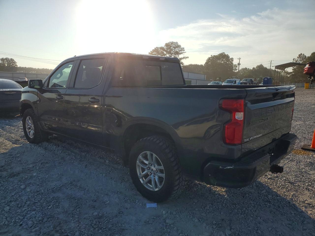 2021 Chevrolet Silverado C1500 Rst - Фото 2