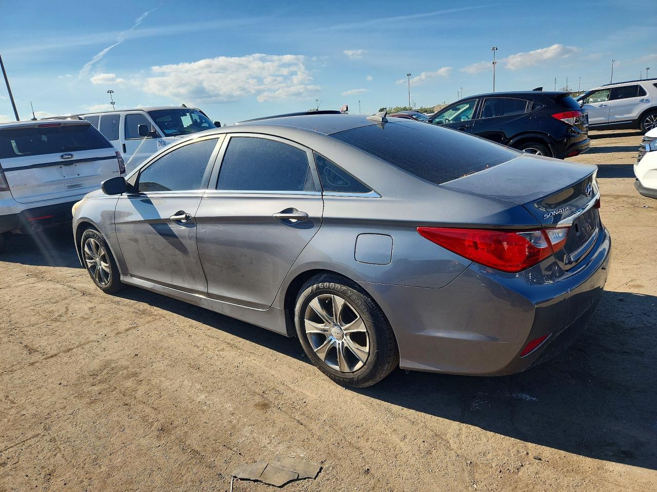 2014 Hyundai Sonata Gls - Image 2