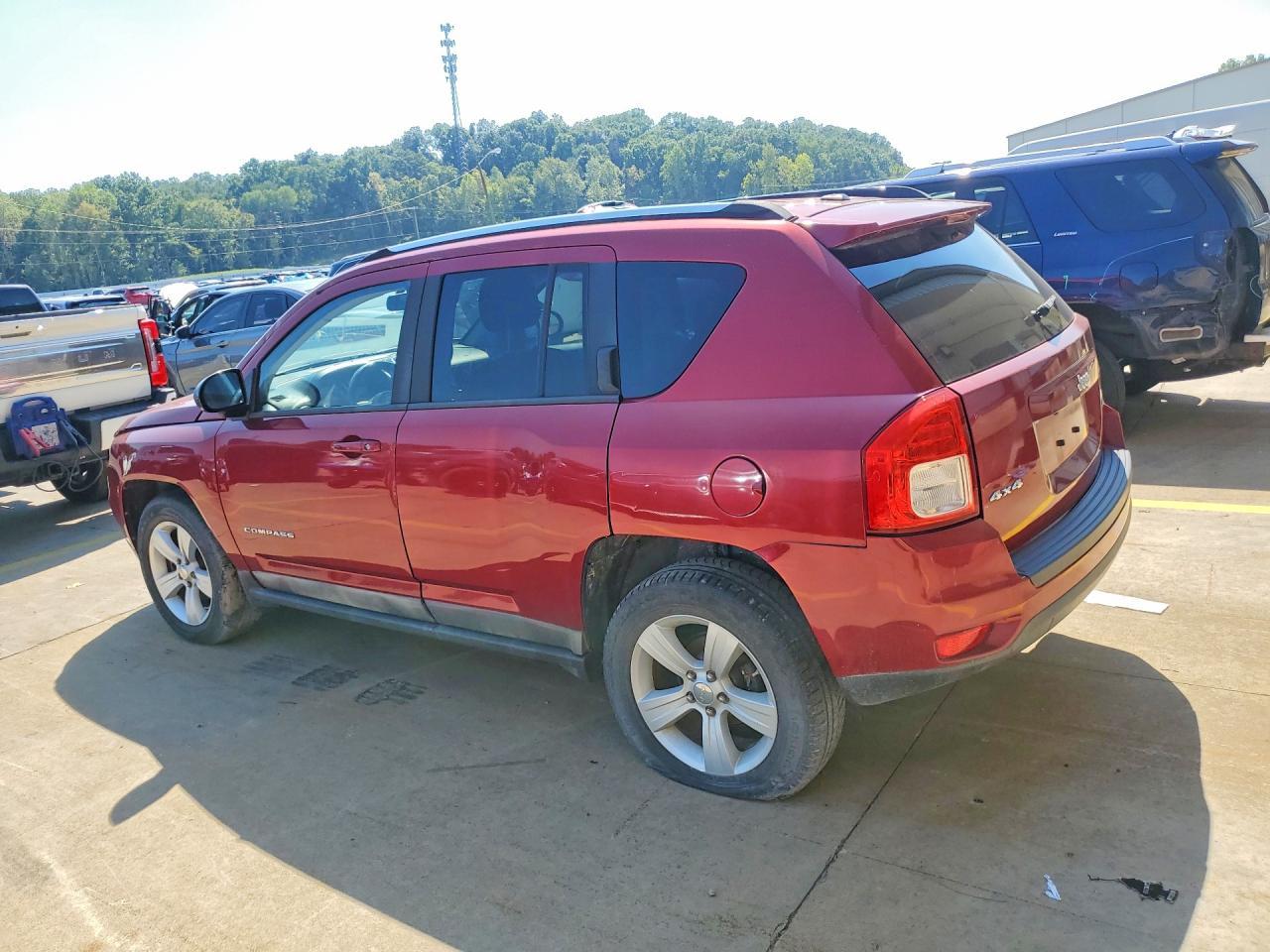 2011 Jeep Compass Sport - Фото 2