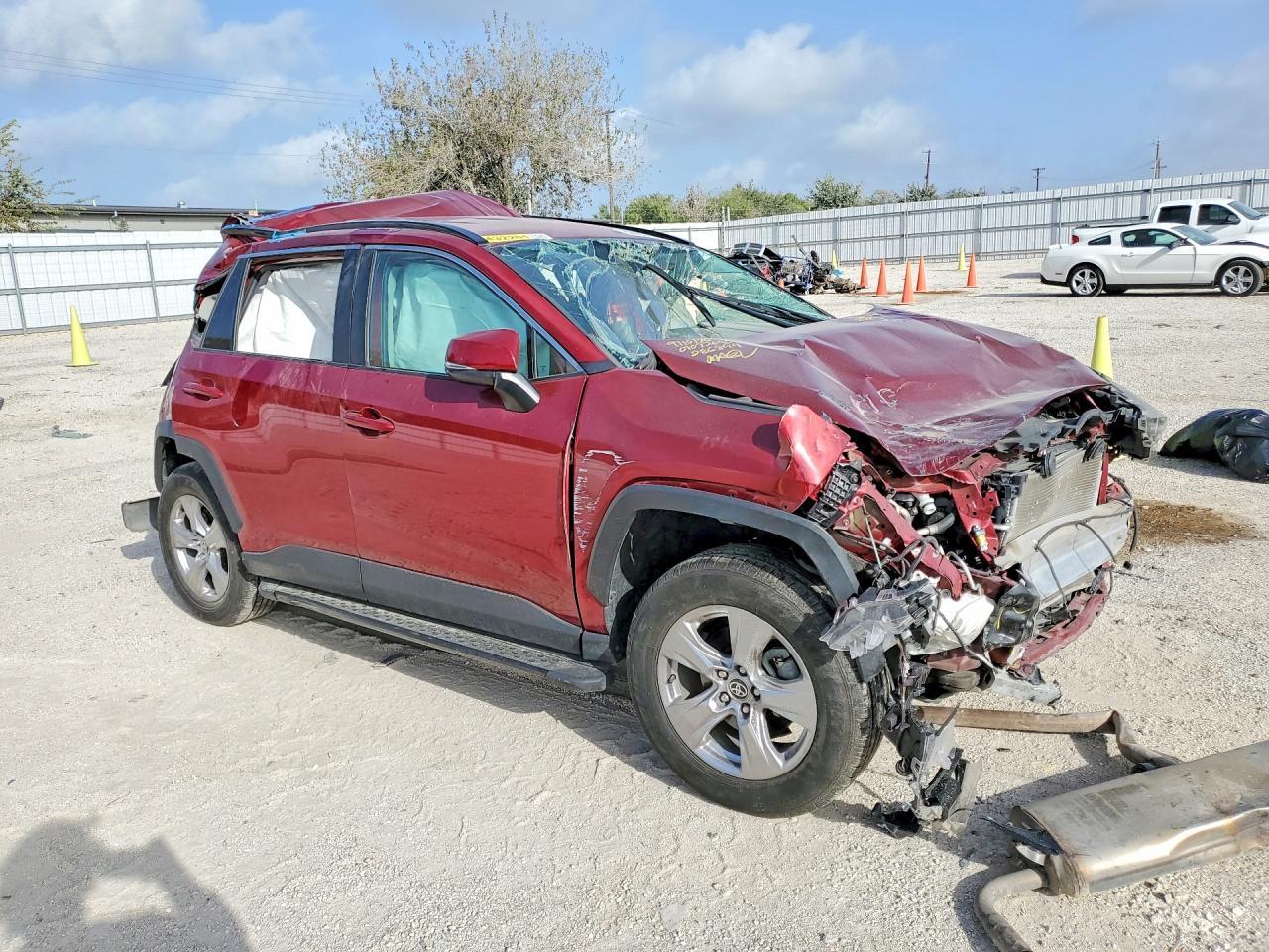 2023 Toyota Rav4 Xle - Image 4