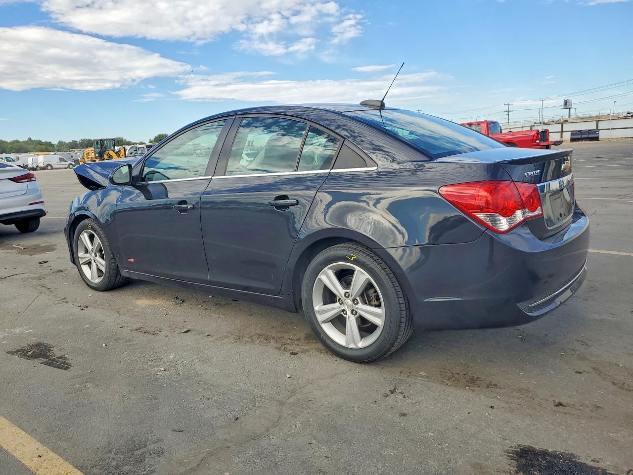 2015 Chevrolet Cruze Lt - Image 2