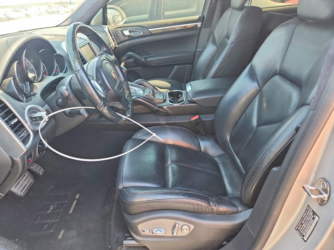 2013 Porsche Cayenne Gts - Image 7