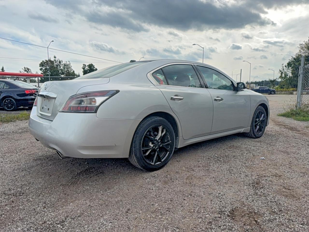 2014 Nissan Maxima 3.5 S - Image 4
