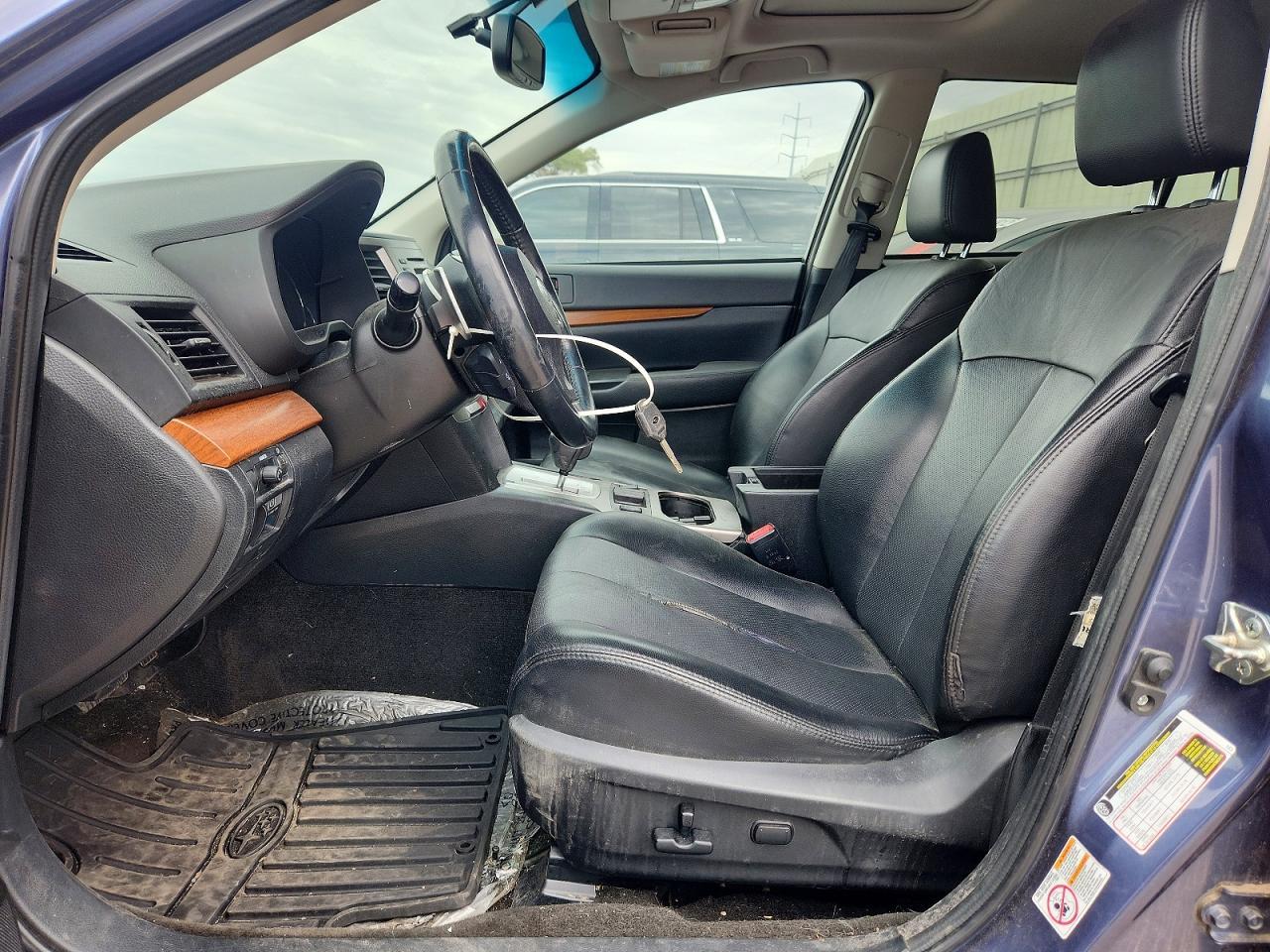 2014 Subaru Outback 2.5I Limited - Image 7