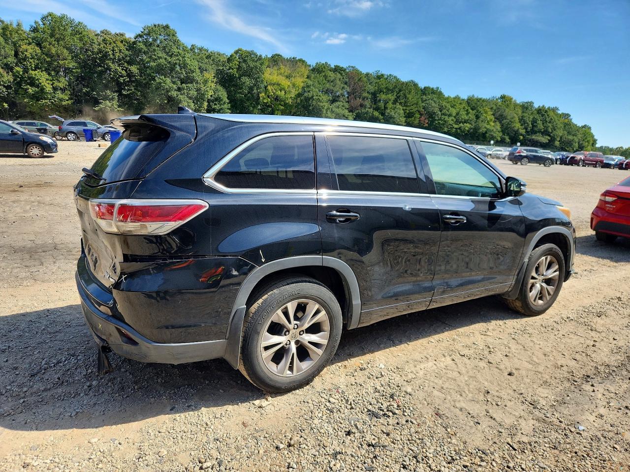 2015 Toyota Highlander Xle - Image 3