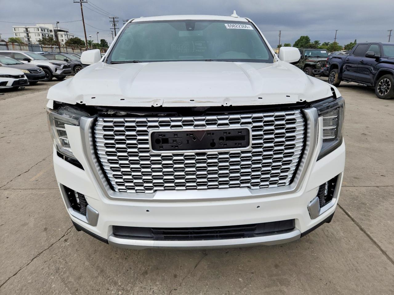 2021 GMC Yukon Slt - Image 5